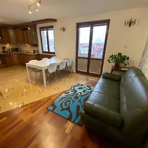 https://royal-lazienki-apartment.warsawhotelspoland.com